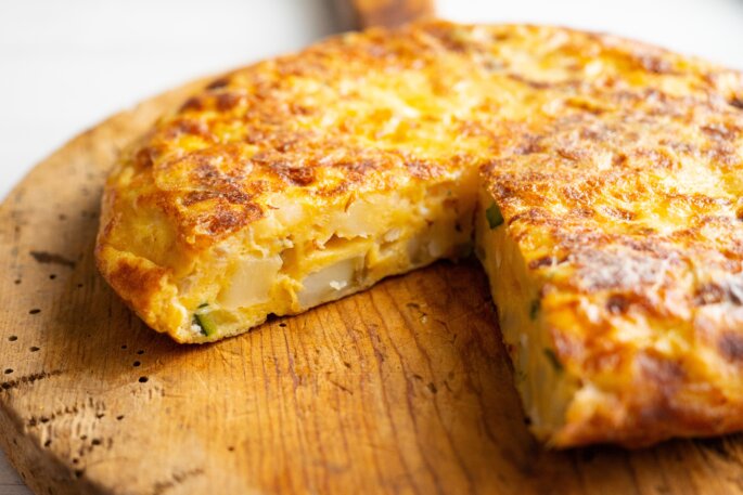 Tortillas,De,Patatas,Traditional,Spanish,Recipe,With,Zucchini,And,Eggs.